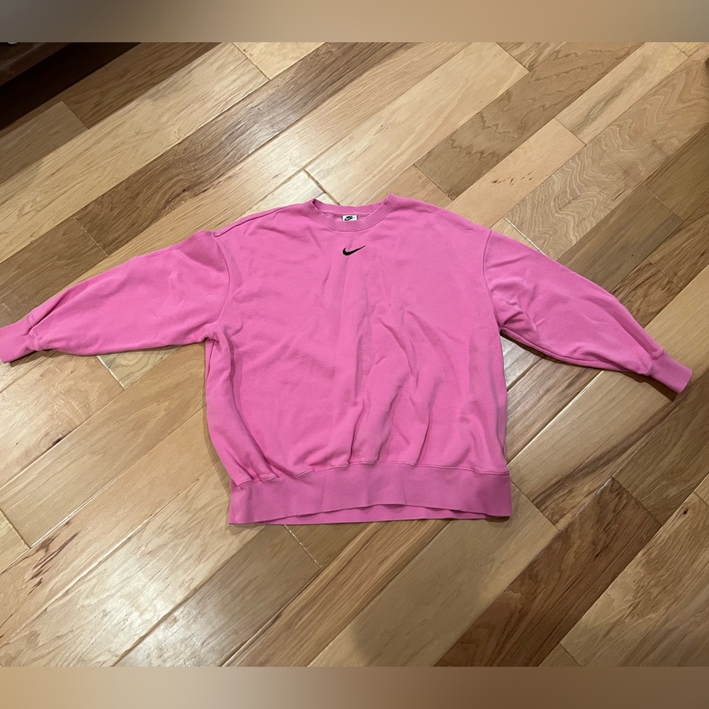 Nike Women's Oversized Crewneck Sweatshirt